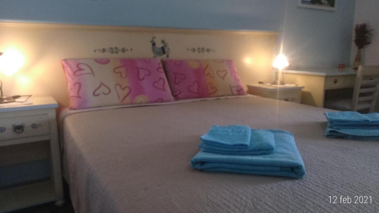 B&B Eleonora D'Arborea, Centro Storico โปซาดา ภายนอก รูปภาพ