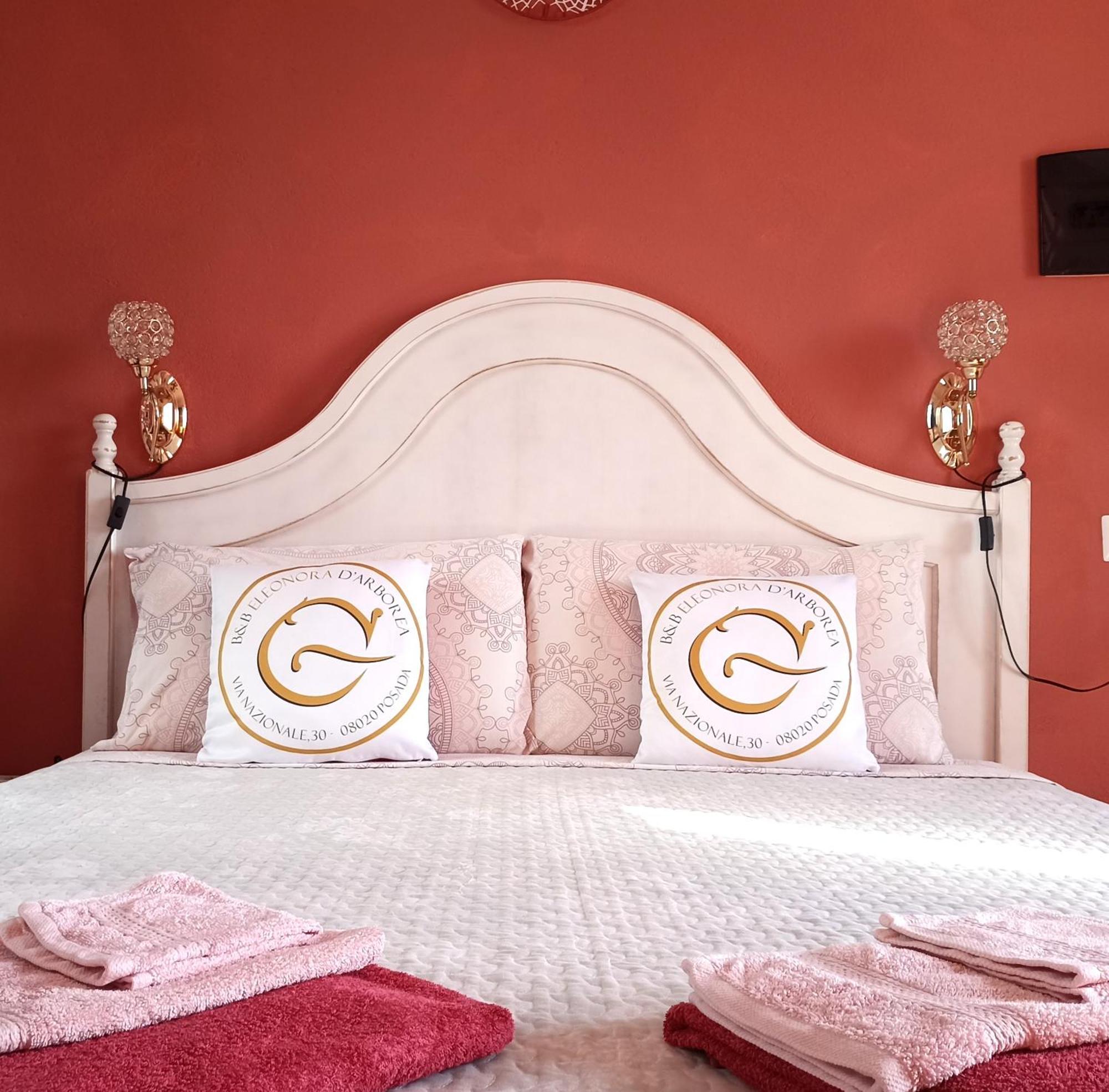 B&B Eleonora D'Arborea, Centro Storico โปซาดา ภายนอก รูปภาพ