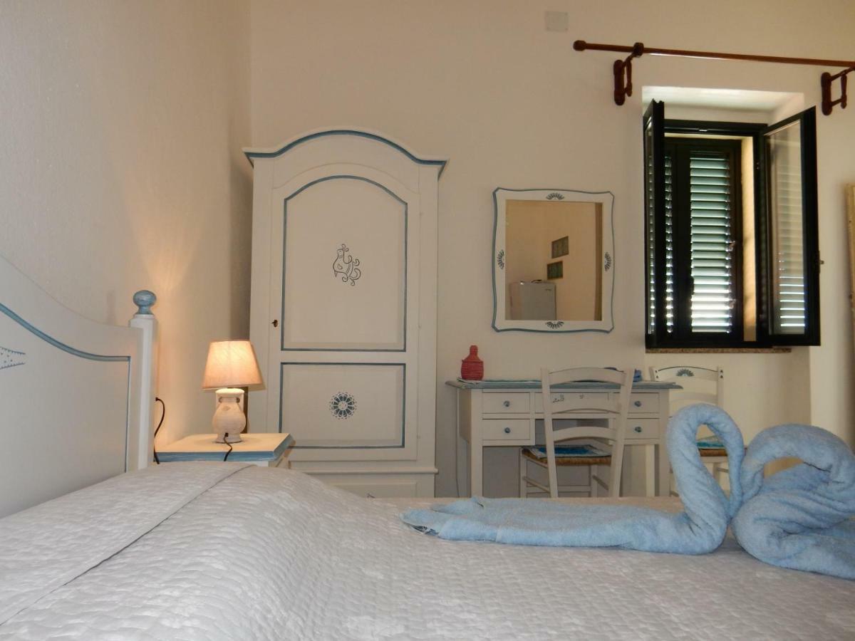 B&B Eleonora D'Arborea, Centro Storico โปซาดา ภายนอก รูปภาพ