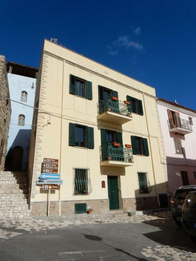 B&B Eleonora D'Arborea, Centro Storico โปซาดา ภายนอก รูปภาพ