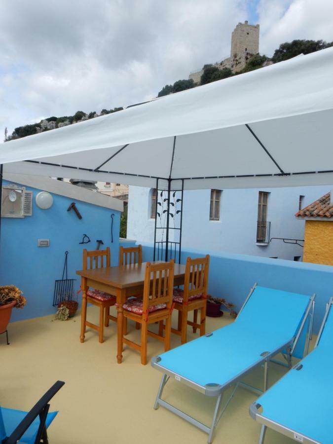 B&B Eleonora D'Arborea, Centro Storico โปซาดา ภายนอก รูปภาพ
